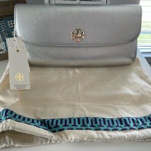 tory burch silver clutch